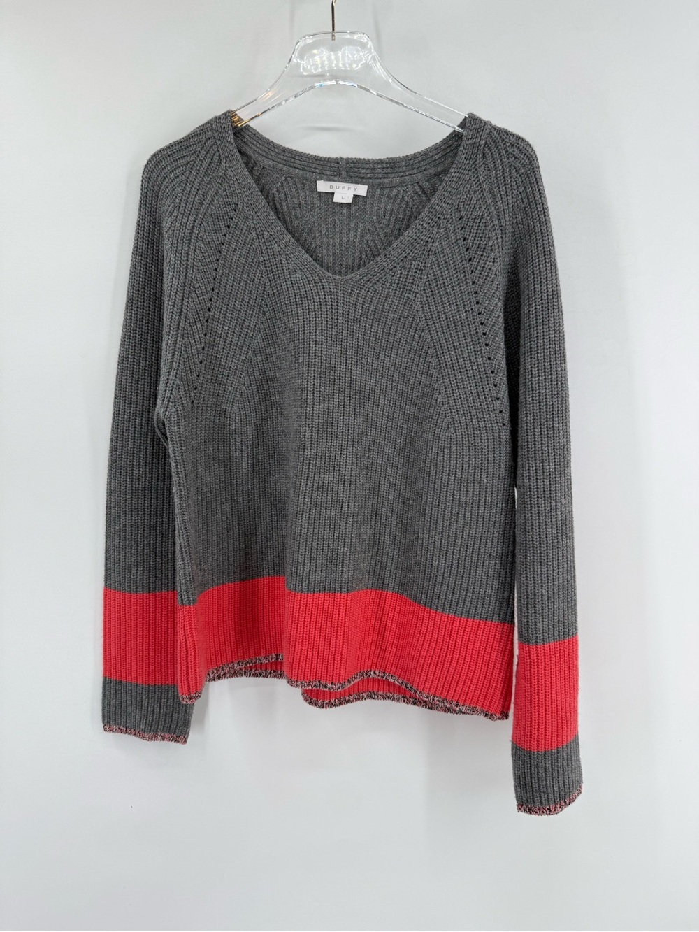Duffy v neck wool and‎ cashmere blend sweater size large